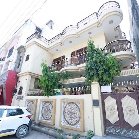 Kapoor Sahab Homestay : It'S A Home Away From Home. พาราณสี ภายนอก รูปภาพ