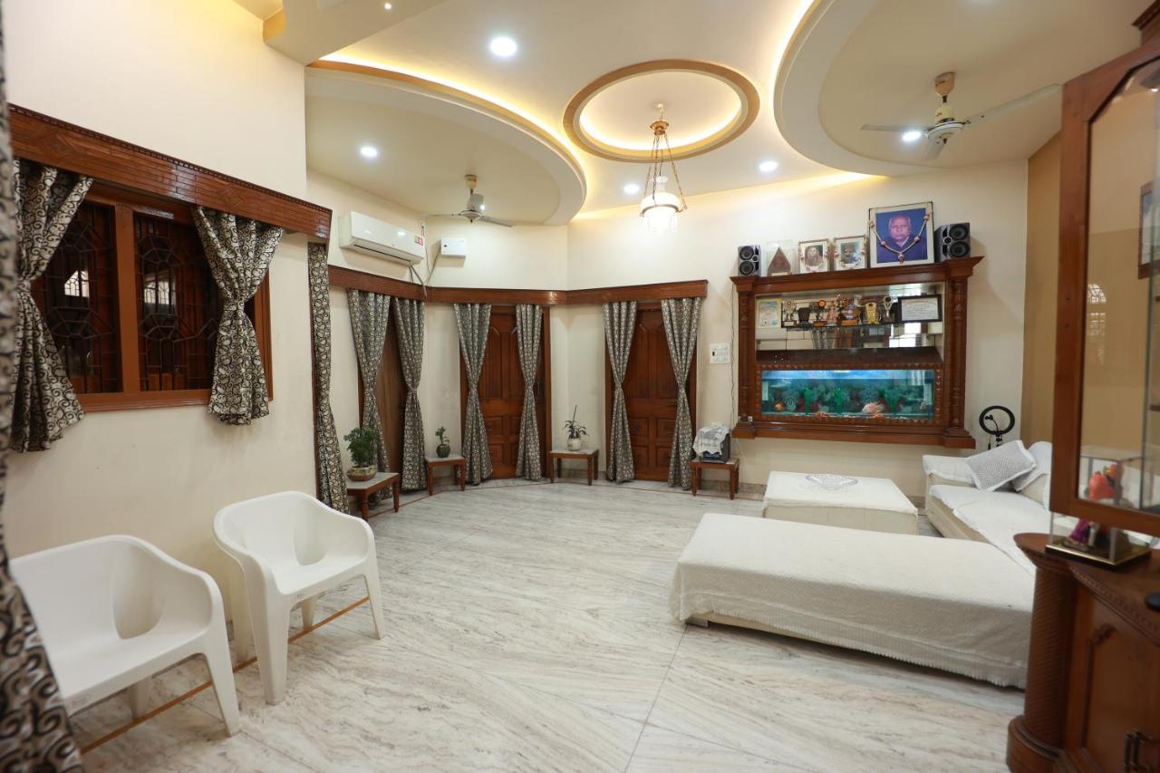 Kapoor Sahab Homestay : It'S A Home Away From Home. พาราณสี ภายนอก รูปภาพ