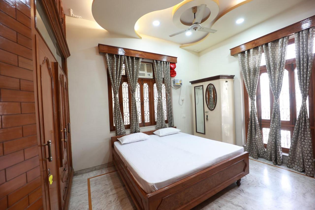 Kapoor Sahab Homestay : It'S A Home Away From Home. พาราณสี ภายนอก รูปภาพ