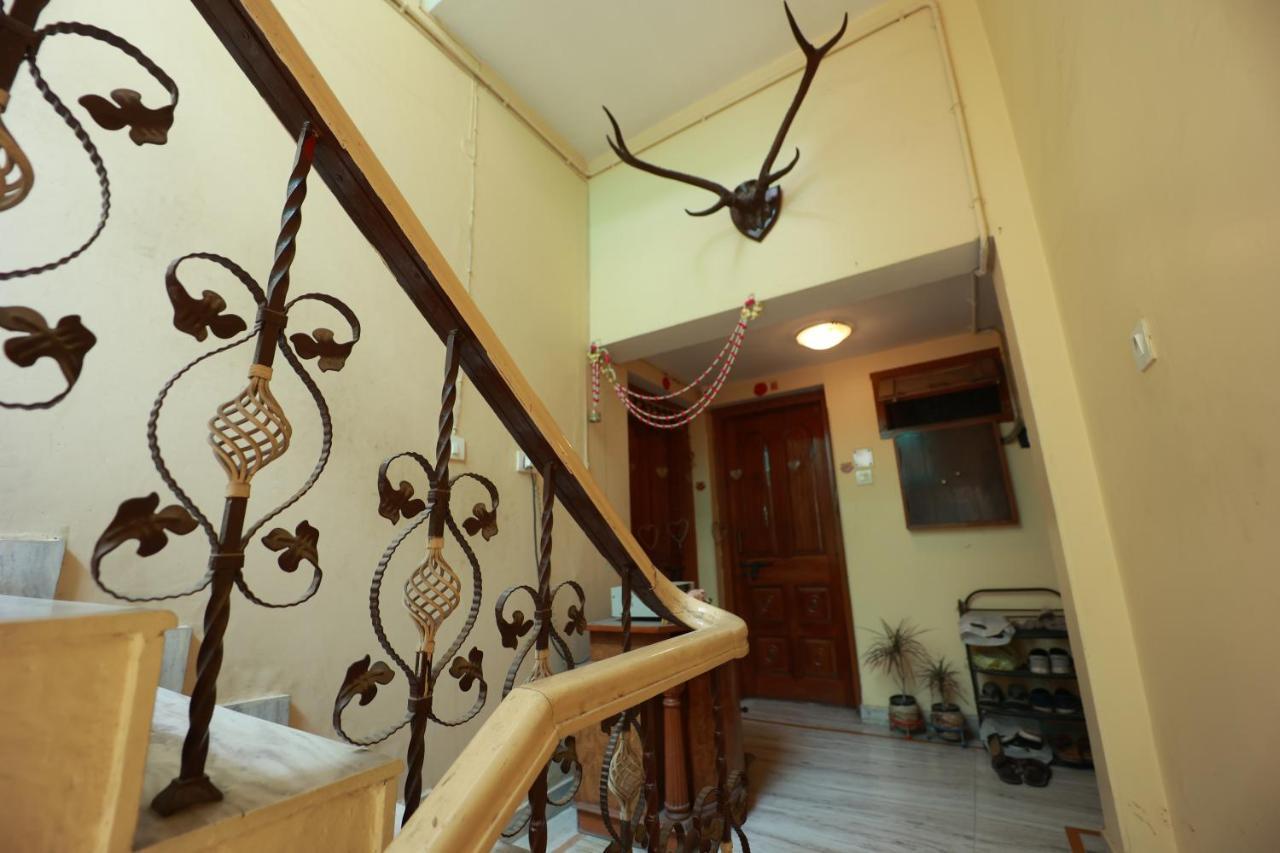 Kapoor Sahab Homestay : It'S A Home Away From Home. พาราณสี ภายนอก รูปภาพ